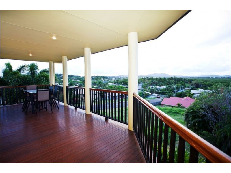 8 Coral Ridge Drive, Eimeo QLD 4740