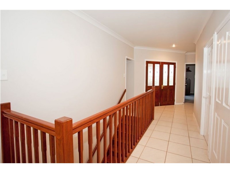 8 Coral Ridge Drive, Eimeo QLD 4740