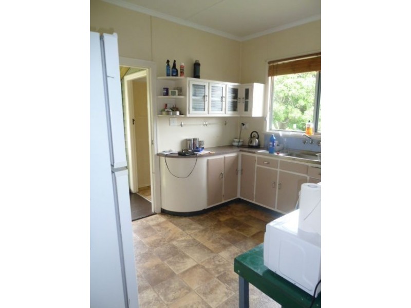 37 Adrian Street, Mackay QLD 4740