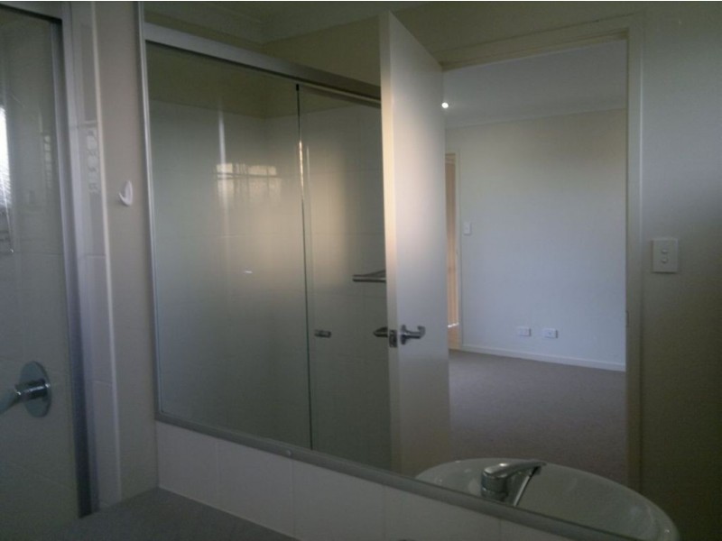 36 Cinnamon Drive, Glenella QLD 4740