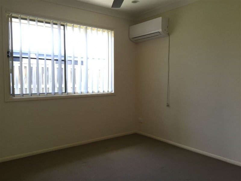 1/4 Coogee Tce, Blacks Beach QLD 4740