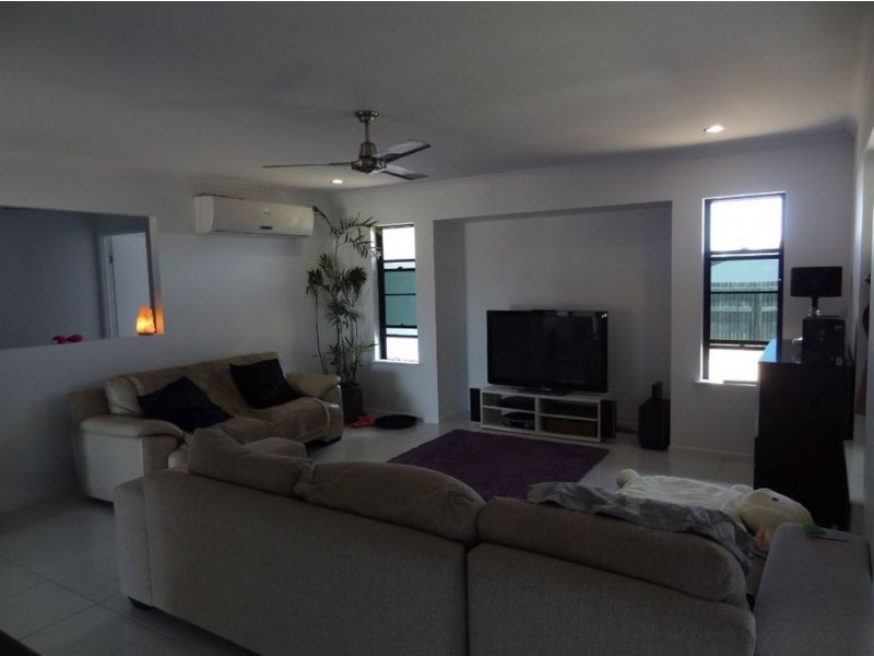 38 Hangan Street, Bucasia QLD 4750