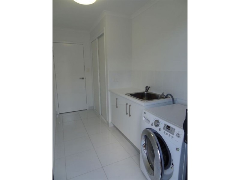 38 Hangan Street, Bucasia QLD 4750