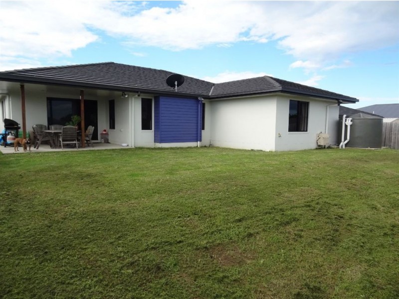 38 Hangan Street, Bucasia QLD 4750