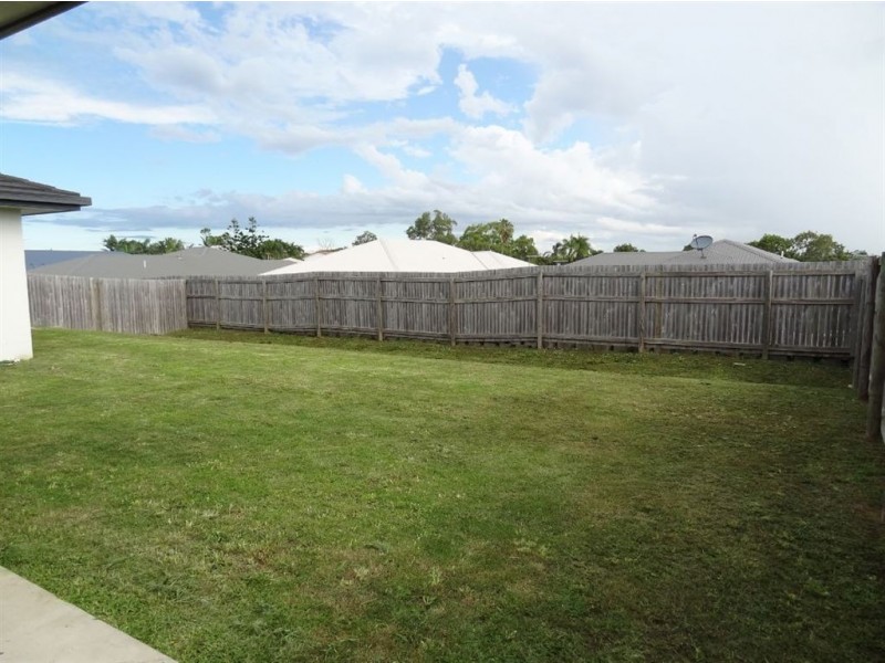 38 Hangan Street, Bucasia QLD 4750