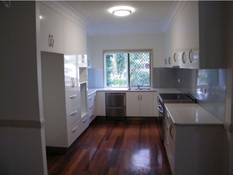 5 Arana Drive, Rural View QLD 4740