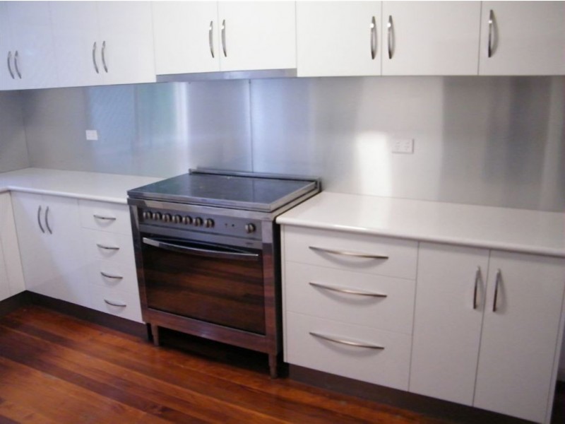 5 Arana Drive, Rural View QLD 4740