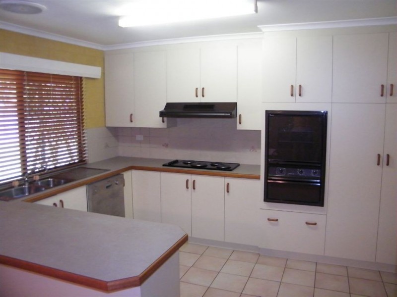 11 Farquhar Street, Beaconsfield QLD 4740