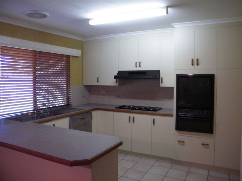 11 Farquhar Street, Beaconsfield QLD 4740