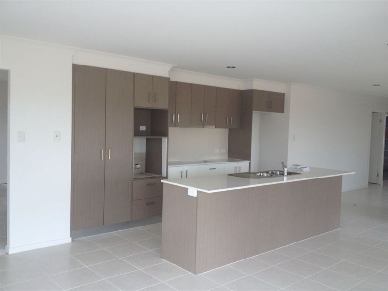 1 Goldwyn Close, Ooralea QLD 4740