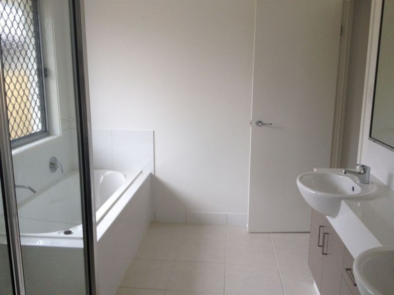 1 Goldwyn Close, Ooralea QLD 4740