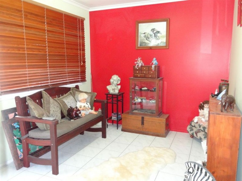 10 Bergmans Road, Walkerston QLD 4751