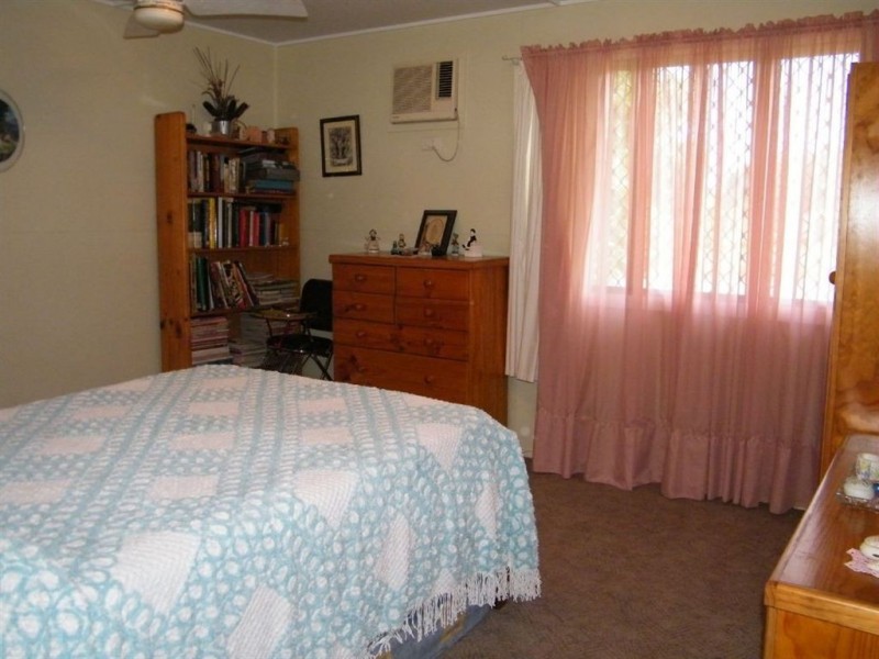 2 Macquarie Street, Mount Pleasant QLD 4740