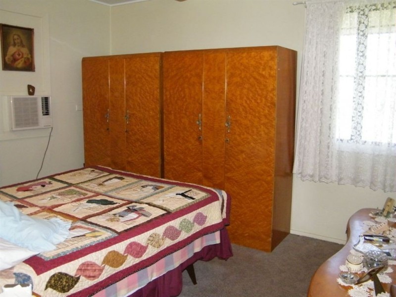 2 Macquarie Street, Mount Pleasant QLD 4740