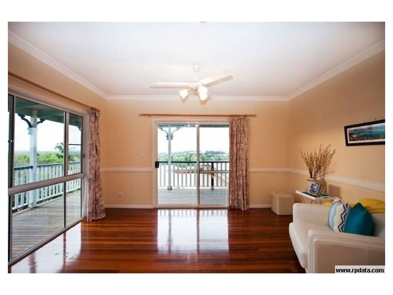 11 Chapman Street, Eimeo QLD 4740