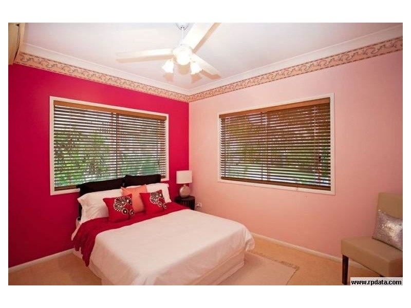 11 Chapman Street, Eimeo QLD 4740