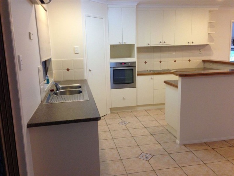 12 Carne Court, Eimeo QLD 4740