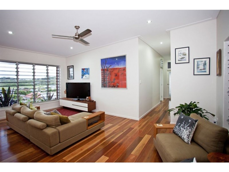 16 Cosford Drive, Eimeo QLD 4740
