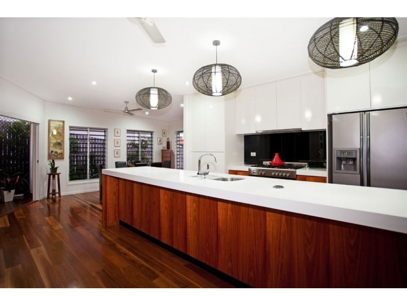 16 Cosford Drive, Eimeo QLD 4740