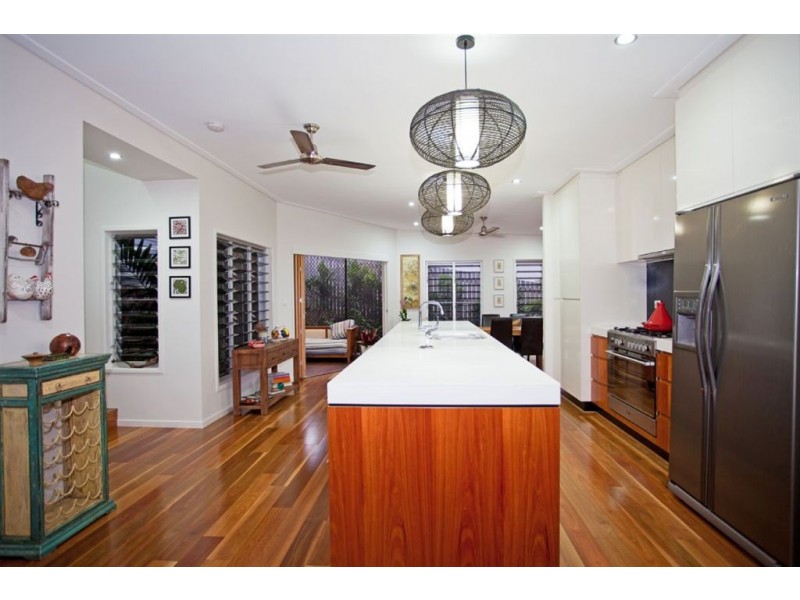16 Cosford Drive, Eimeo QLD 4740