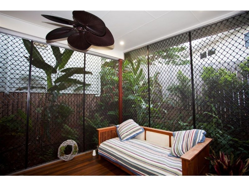 16 Cosford Drive, Eimeo QLD 4740