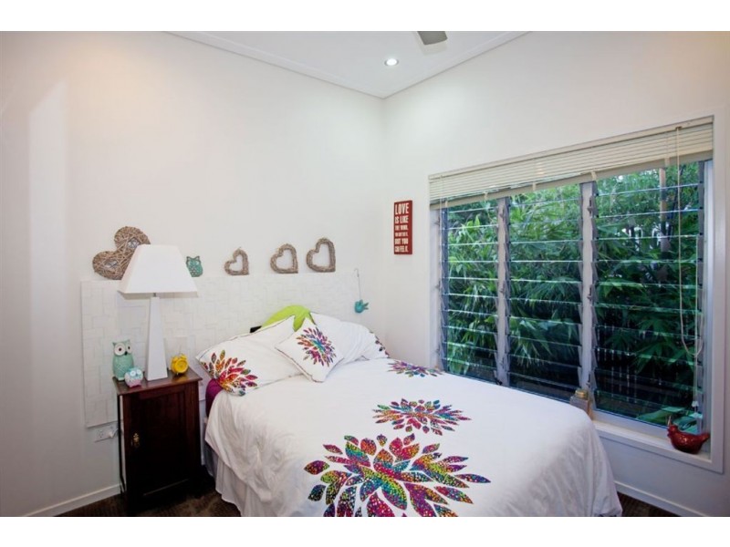 16 Cosford Drive, Eimeo QLD 4740