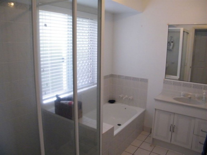 3 Lazarus Court, Eimeo QLD 4740