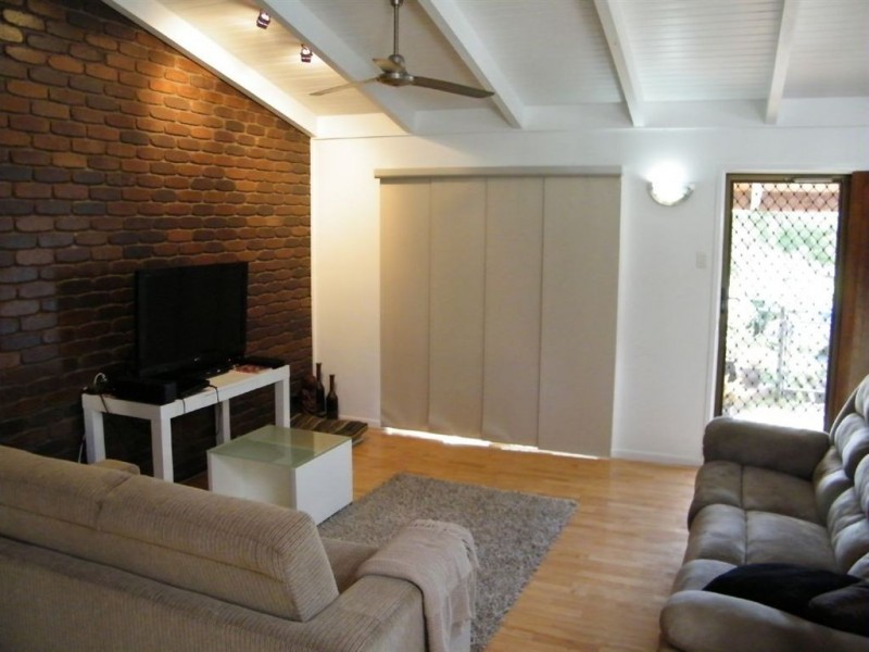 11 McCready Street, Rural View QLD 4740