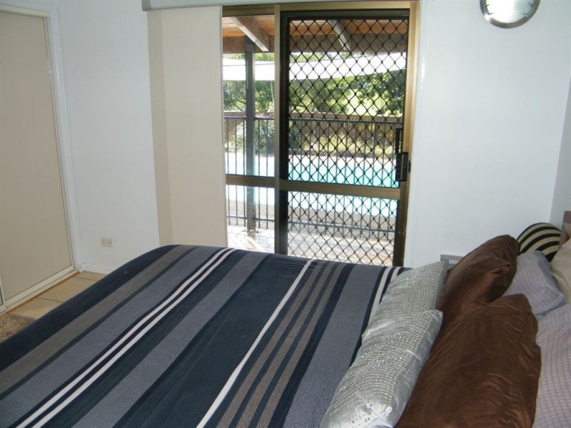 11 McCready Street, Rural View QLD 4740