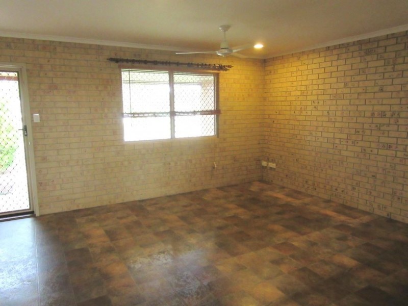 2/1 Don Wright Court, Andergrove QLD 4740
