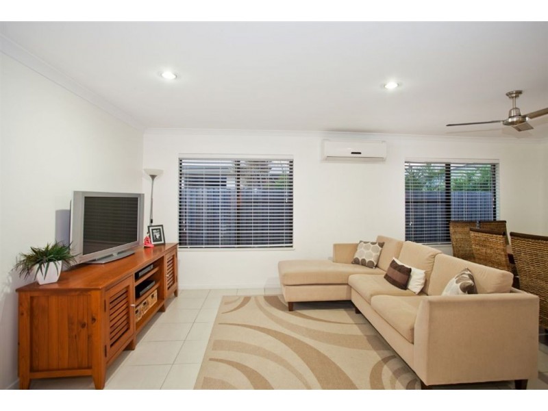 11 Friarbird Avenue, Blacks Beach QLD 4740