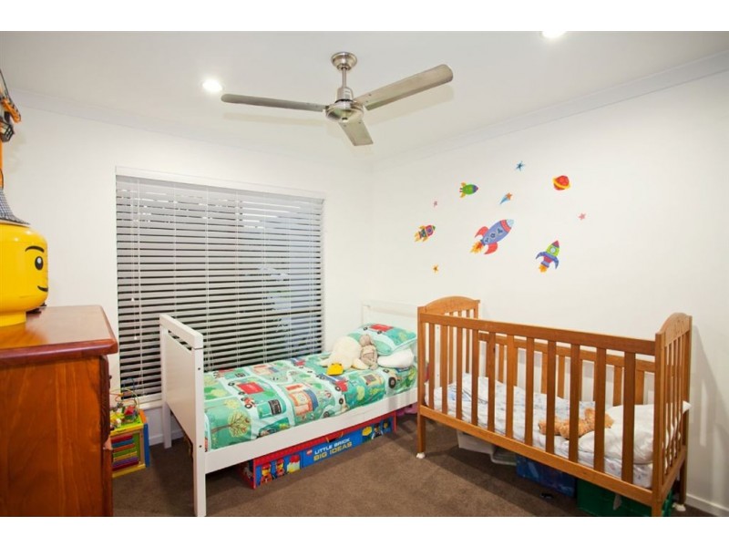 11 Friarbird Avenue, Blacks Beach QLD 4740