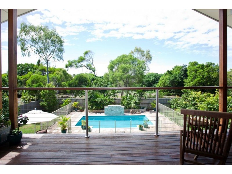 17 Seafarer Court, Blacks Beach QLD 4740