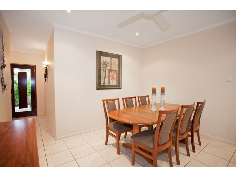 17 Seafarer Court, Blacks Beach QLD 4740