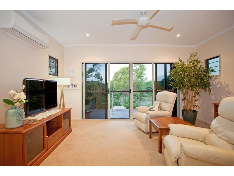 17 Seafarer Court, Blacks Beach QLD 4740