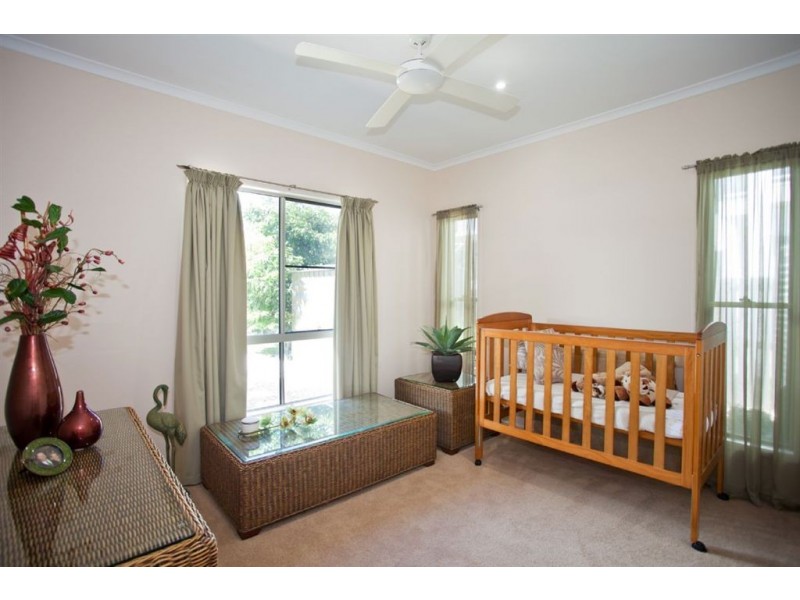 17 Seafarer Court, Blacks Beach QLD 4740