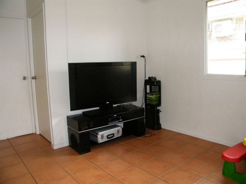 44 Davey Street, Glenella QLD 4740