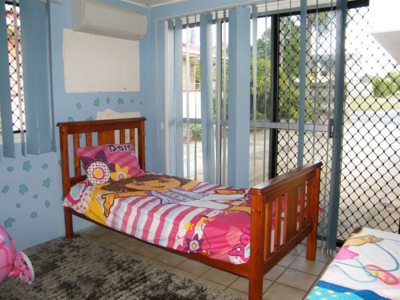 44 Davey Street, Glenella QLD 4740