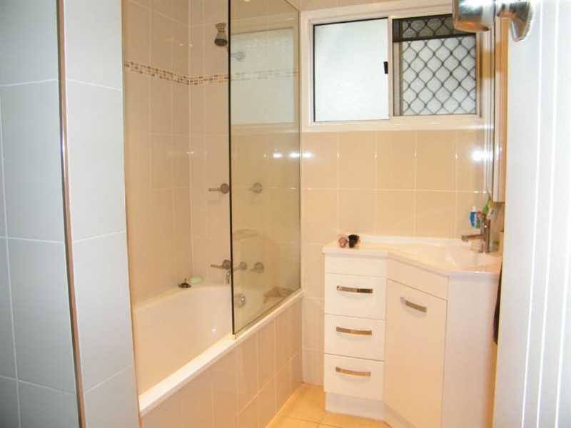 44 Davey Street, Glenella QLD 4740