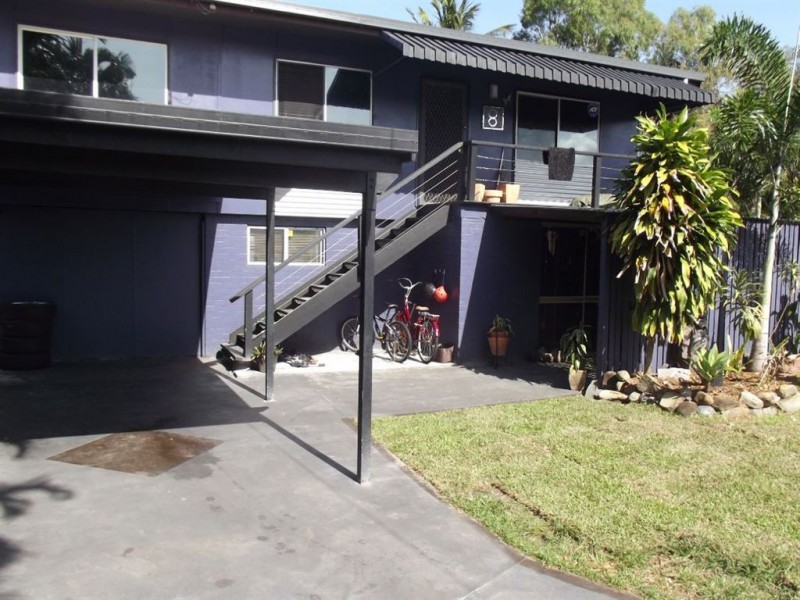 8 Janz Street, Slade Point QLD 4740