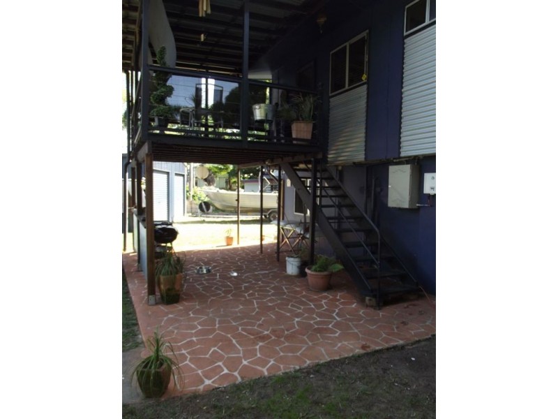 8 Janz Street, Slade Point QLD 4740