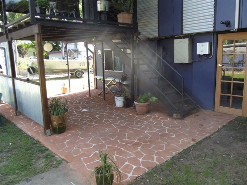 8 Janz Street, Slade Point QLD 4740