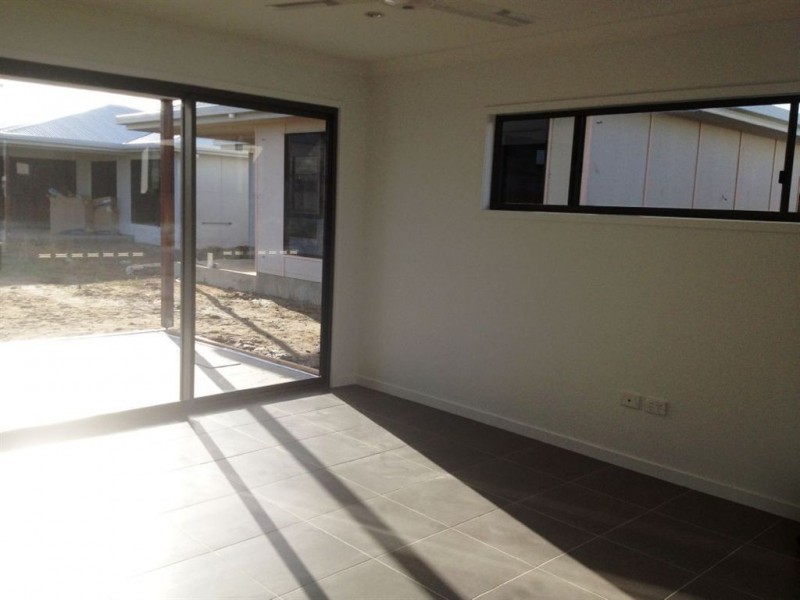 8 Reflection Street, Mackay QLD 4740