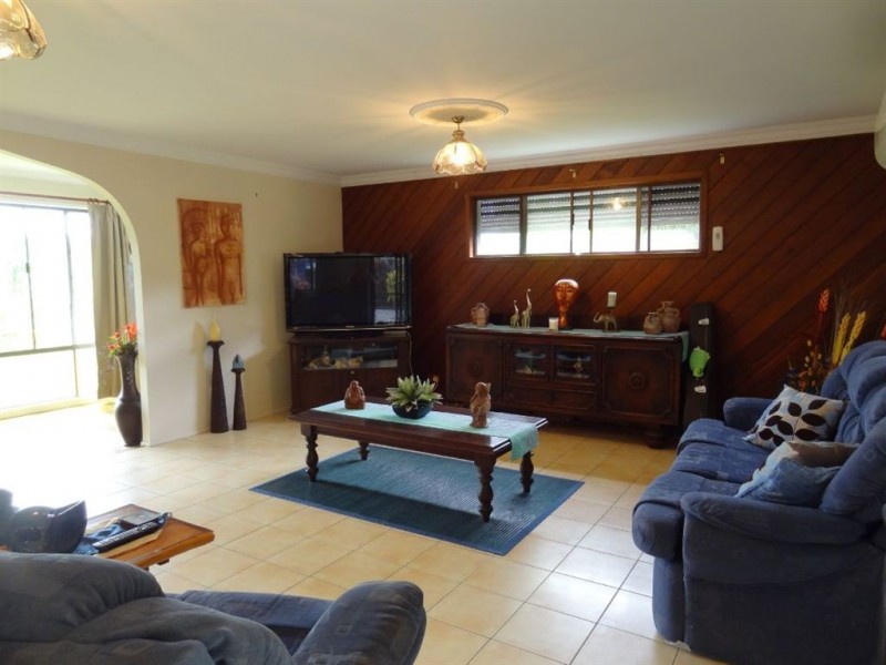 1 Muscats Access Road, Habana QLD 4740