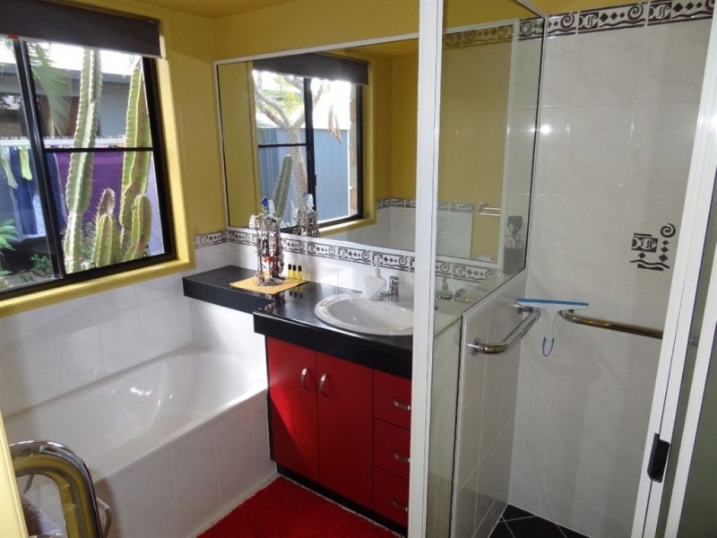 6 Schnapper Court, Andergrove QLD 4740