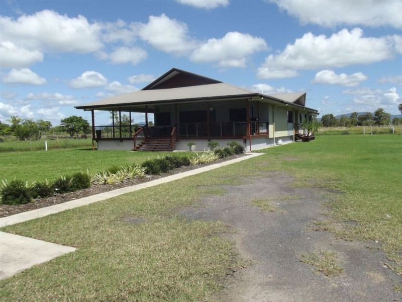 92555 Bruce Highway, Chelona QLD 4740