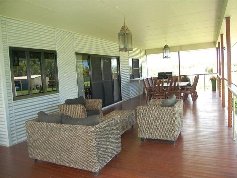 92555 Bruce Highway, Chelona QLD 4740