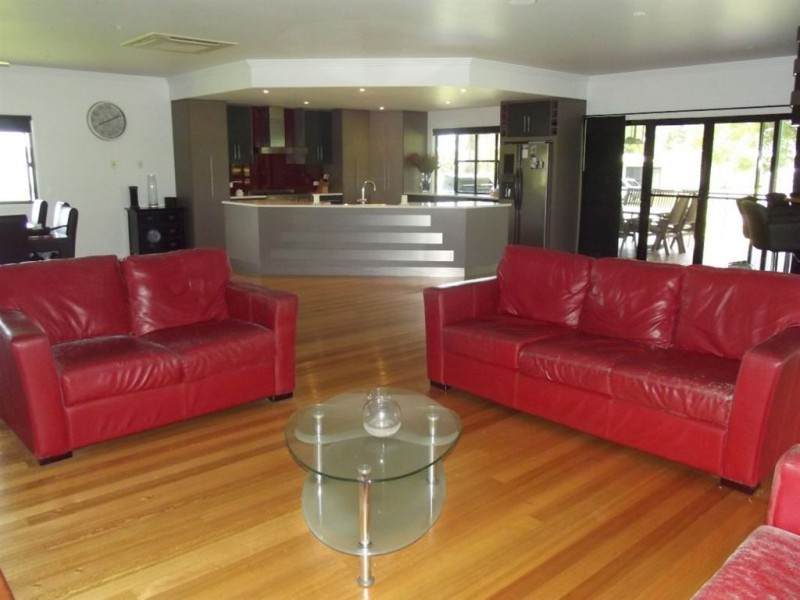 92555 Bruce Highway, Chelona QLD 4740