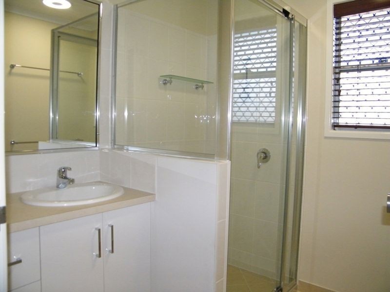15 Bridge Road, East Mackay QLD 4740