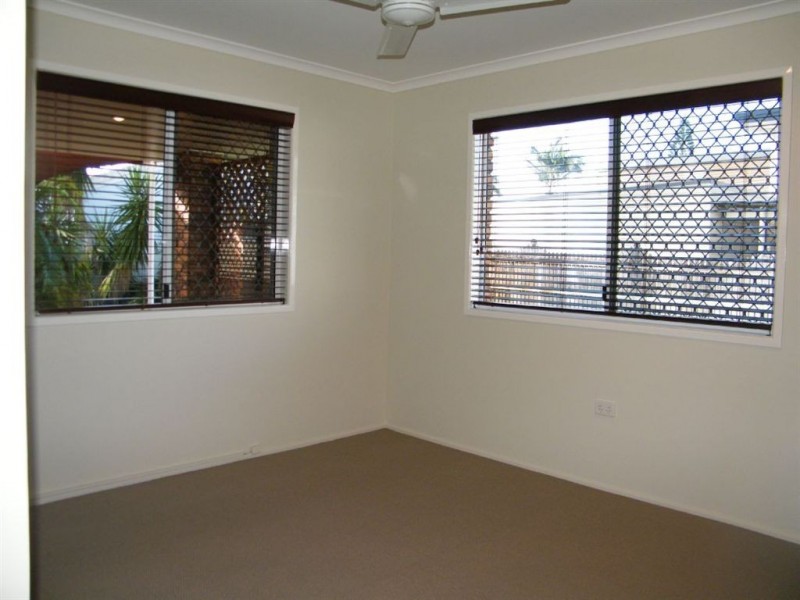 15 Bridge Road, East Mackay QLD 4740